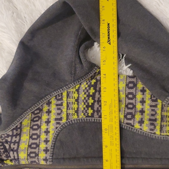 Lululemon Special Edition Jacket with Totes - Picture 9 of 11